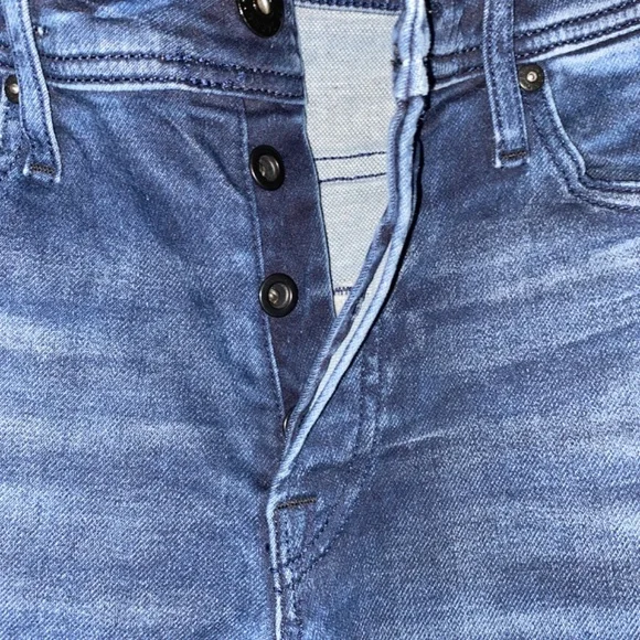 Jeans - Picture 2 of 3